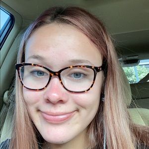 Meet your Posher, Jillian